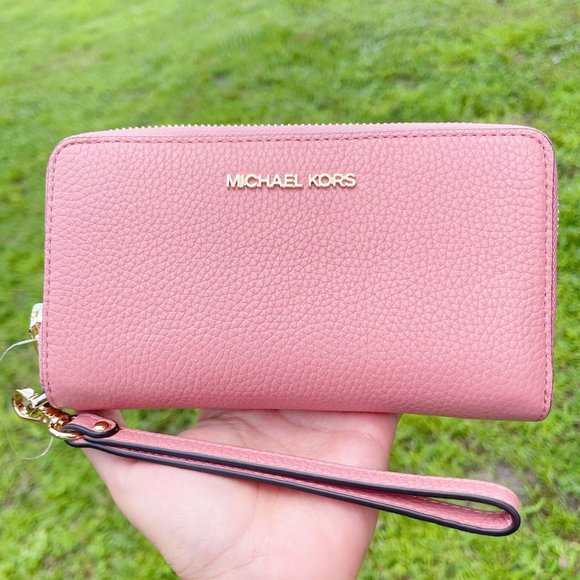 Michael Kors Handbags - Michael Kors Jet Set Travel Large Flat Phone Wristlet Leather Sunset Rose Pink